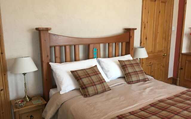 Rossmount Guest House