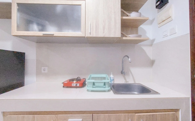 Modern and Comfy Studio Apartment Springwood Residence Tangerang