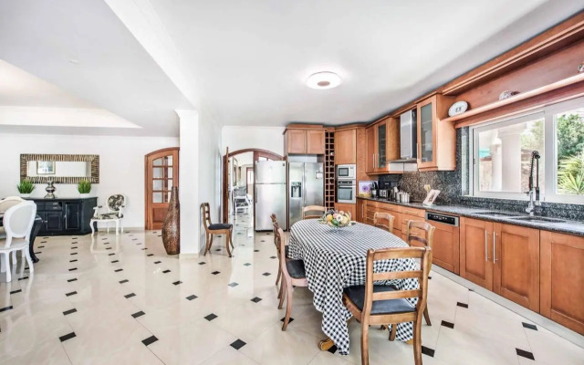 Villa Paris