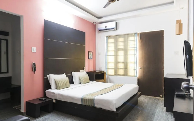 Oyo 3740 Golden Sands