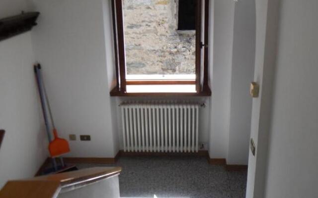 Gravedona Village House