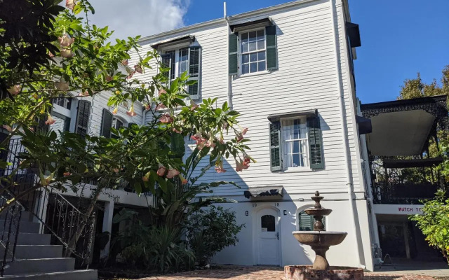 The Esplanade Guesthouse Mansion