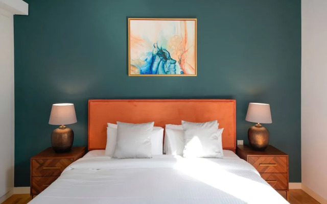 One Perfect Stay-Beach Front Blue Waters