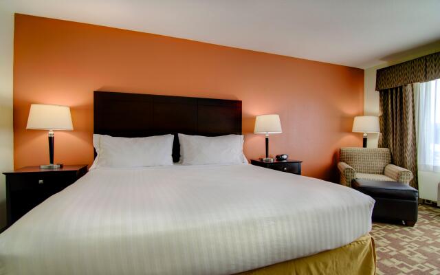 Holiday Inn Express Hotel & Stes Kansas City Sports Complex, an IHG Hotel