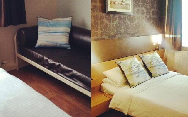 The Anchor Hotel  Bars