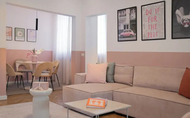 Vibrant & Spacious 3BR Condos on Amzei