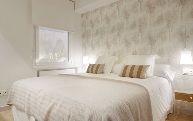 Playa de Ondarreta 3 by FeelFree Rentals