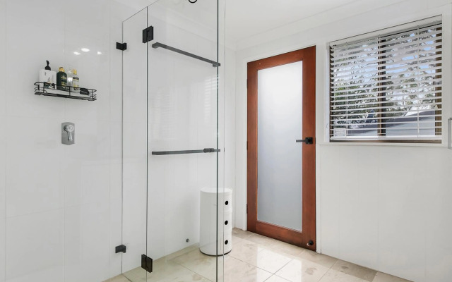 24 Hibiscus Crescent