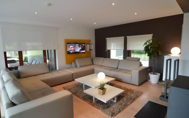 Spacious Holiday Home in Vielsalm with Sauna