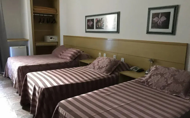 Hotel Verdes Mares