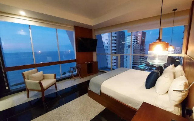Wyndham Manta Sail Plaza Hotel and Convention Center