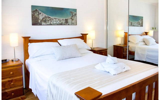 Clifton Sands Holiday Apartments