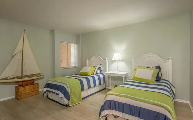 Siesta Beach Retreat Poolside 2BR Condo