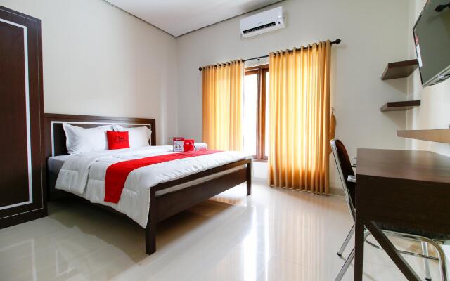RedDoorz @ Jalan Palagan