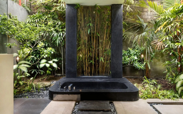 Villa Alice Dua by Villa Finder