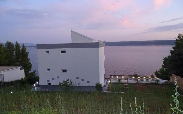 Seaside Villa mit Pool für 12 Personen