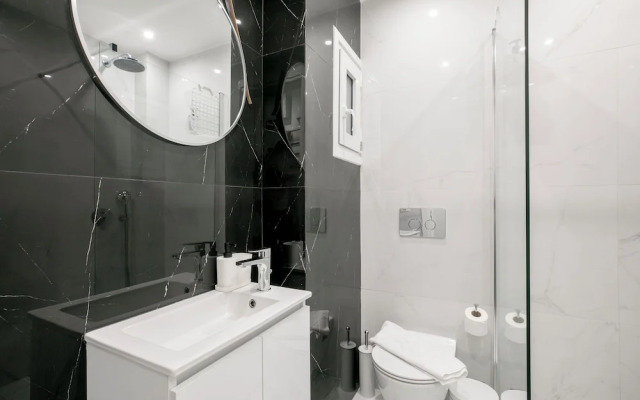 Mellow 2-Bedroom Apartment in Athens