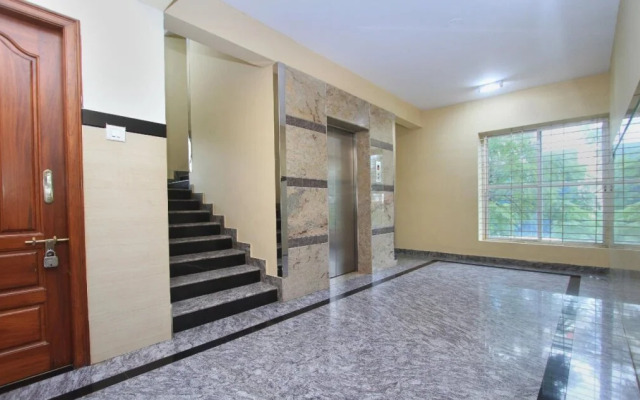 Hotel Sri Sai Comforts By OYO Rooms