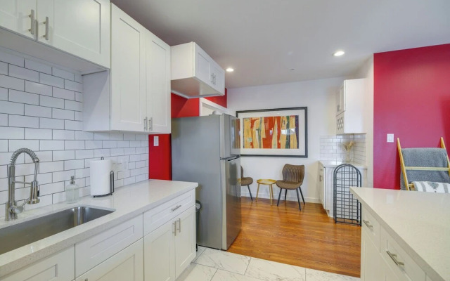 Pet-friendly Houston Apartment: 1 Mi to Downtown!