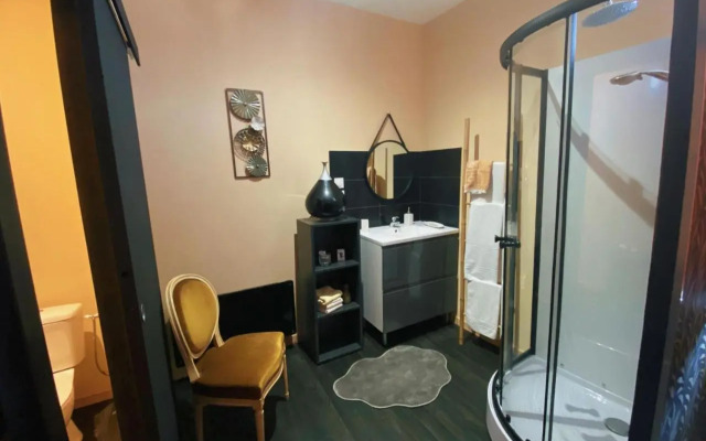 Chambres D’Hote Au Chapeau Claque Cabaret