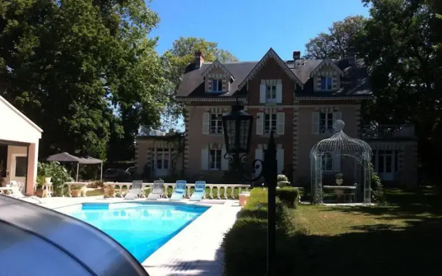 Chateau La Touche