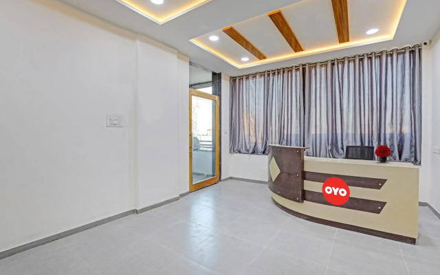 OYO Flagship 80625 Hotel King Land