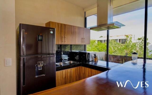 2 Br. Spacious Great Located Top Amenities
