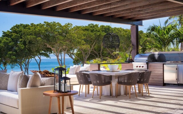 Sunny Vacation Villa 66