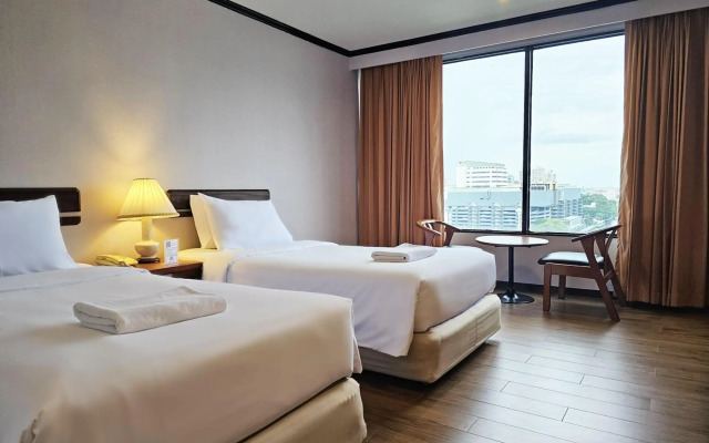 Alexander Hotel