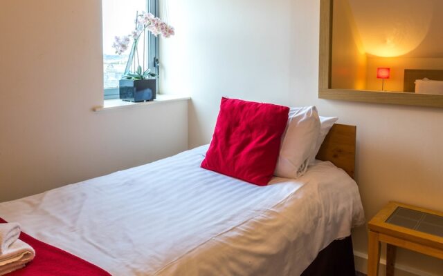 The Courtyard Apartments