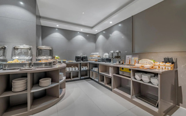 Homeinn · neo (Shanghai Jiuting Street)