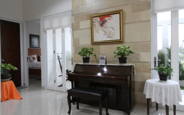 Natura Rumah Singgah Guest House