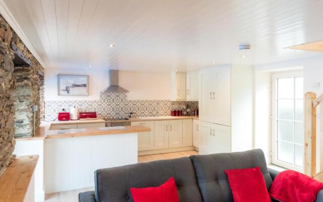 Ardnavaha House - Poolside Cottages