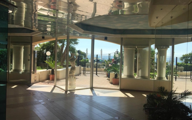 Sharon Apartment in Victoria Beach