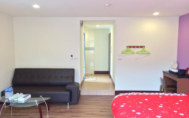 Riverside Homestay B&B