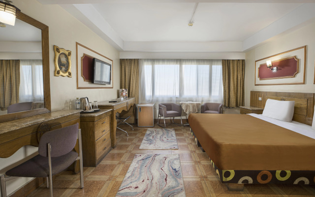 Kanzy Hotel