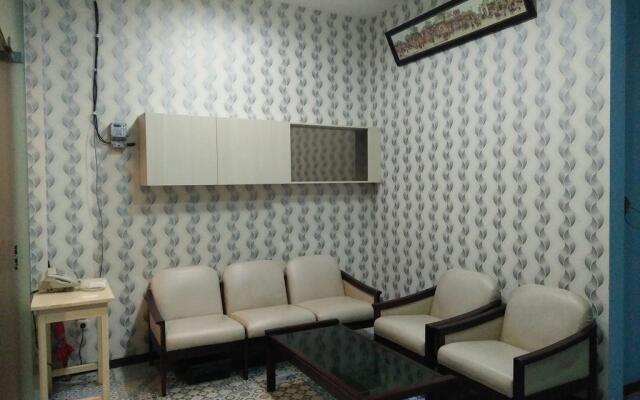 RedDoorz near Gajah Mada Street Semarang