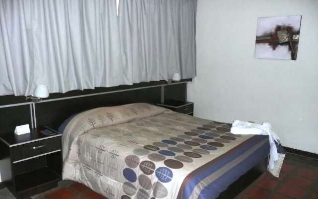 Howard Johnson Tinajeros