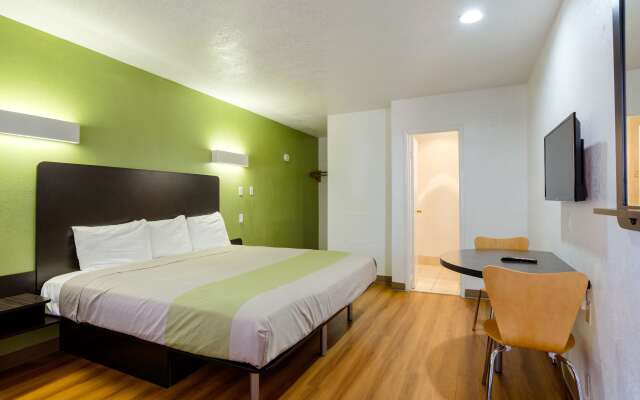 Motel 6 Santa Fe, NM - Downtown