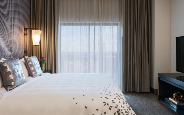 Renaissance Waterford Oklahoma City Hotel