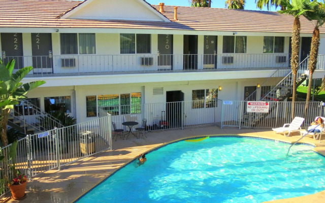 Hotel Iris - San Diego
