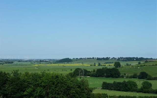 Superb Holiday Home in Broad Street Kent With Graden