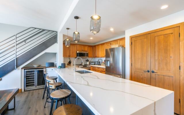 Bear Creek Lodge 408 4 Bedroom Condo by Alpine Lodging Telluride