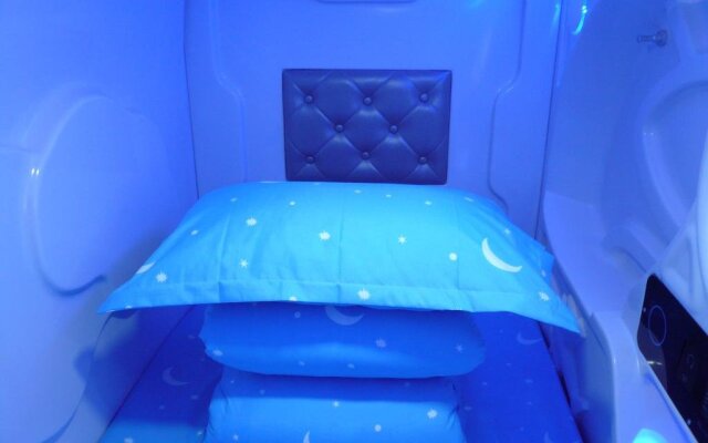 You Wo capsule Hostel
