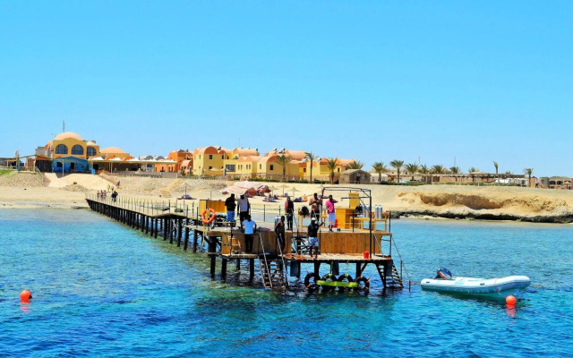 Rohanou Beach Resort