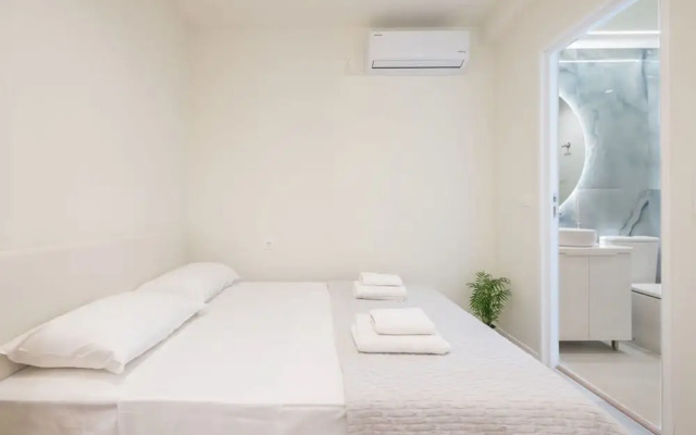 The Urban Loft 2 - Athens Unique Oasis