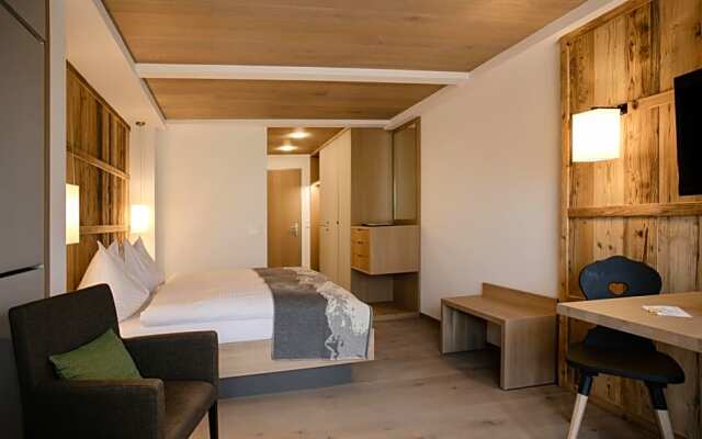 Adler Adelboden