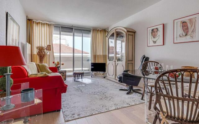 Appartement Saint-Jean-de-Luz, 1 pièce, 2 personnes - FR-1-4-593