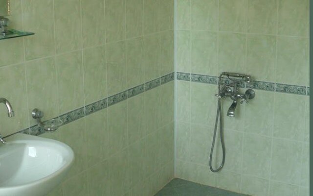 Velena Hotel