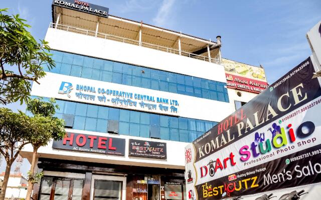 Capital O 71580 Hotel Komal Palace